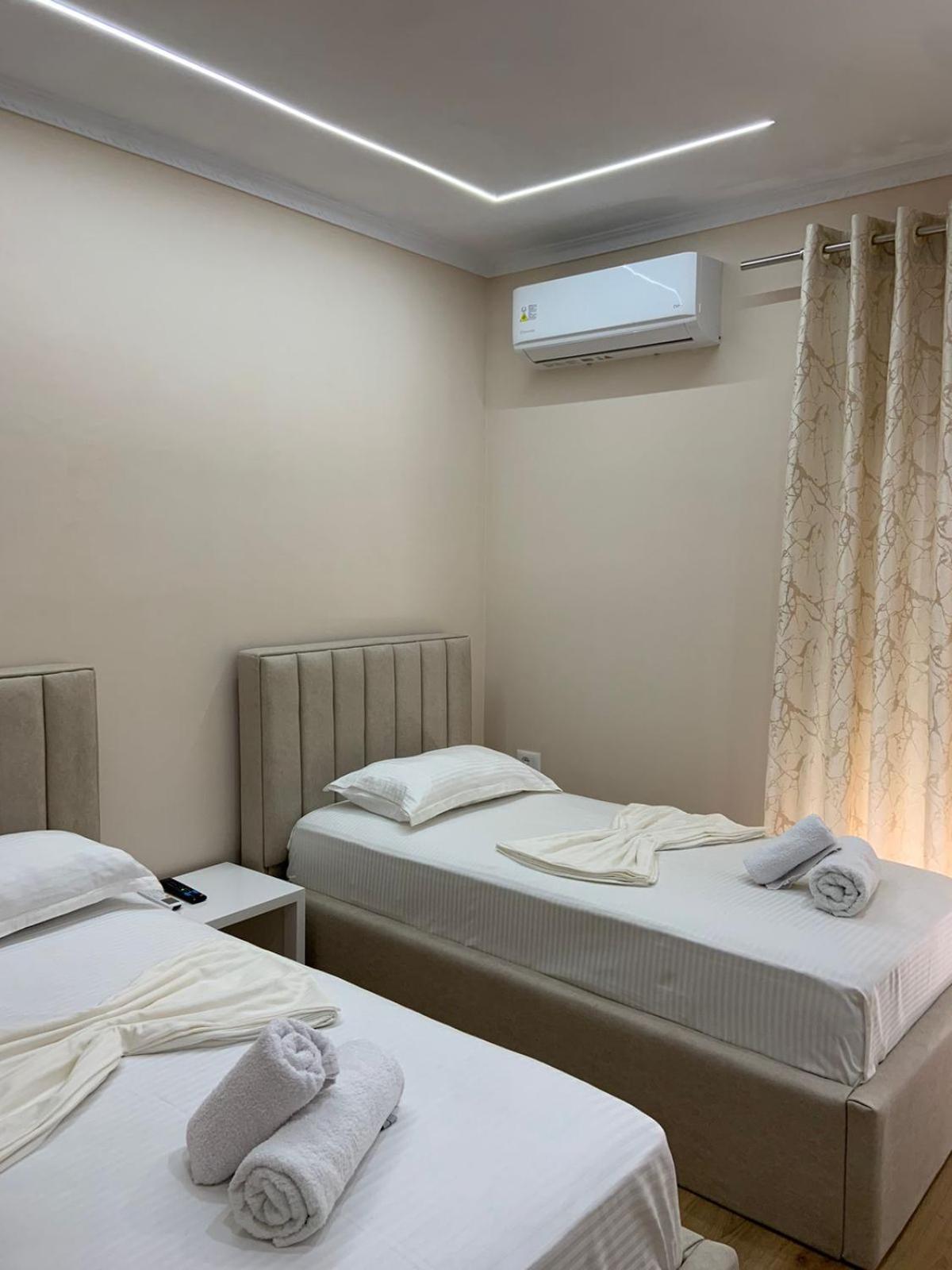 Vila Qyteza Korce Ngoại thất bức ảnh